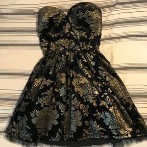 Strapless black and gold velvet dress!